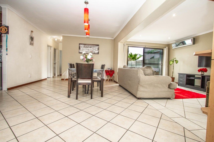 3 Bedroom Property for Sale in Parklands Western Cape